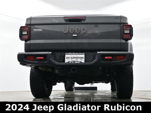 Used 2024 Jeep Gladiator Rubicon image 24