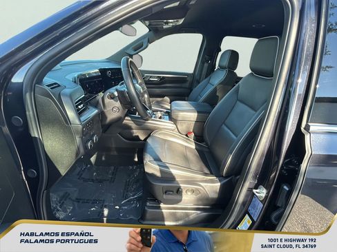 Certified 2025 Chevrolet Suburban Premier RWD image 12