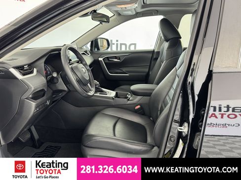 Certified 2020 Toyota RAV4 XLE Premium FWD image 16