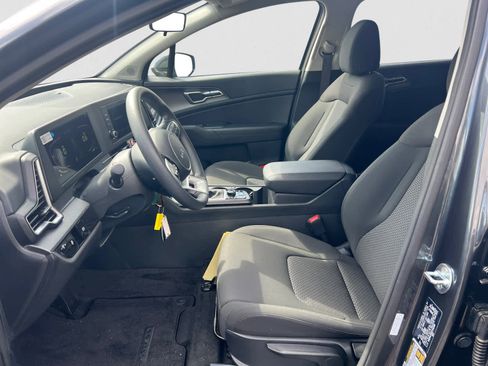 Certified 2025 Kia Sportage LX image 16