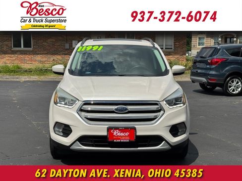 Used 2018 Ford Escape SEL AWD/4WD image 2