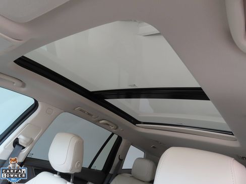 Used 2025 Cadillac XT6 Premium Luxury w/ Technology Package FWD image 21