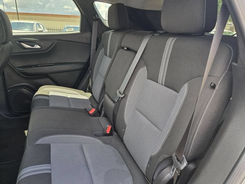 Used 2025 Chevrolet Blazer LT FWD image 29