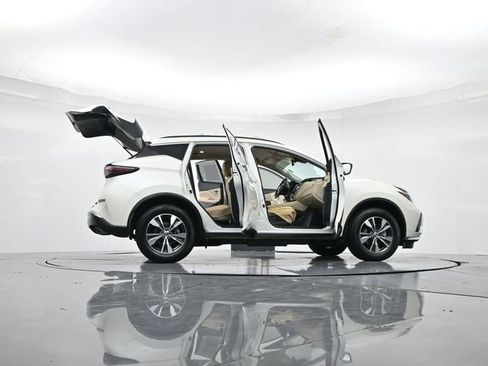 Used 2021 Nissan Murano SV image 47
