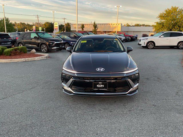 Used 2025 Hyundai Sonata SEL FWD image 2