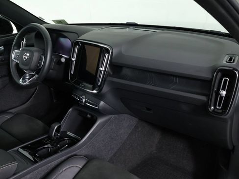 Used 2023 Volvo XC40 Recharge Plus w/ Protection Package Premier AWD/4WD image 22