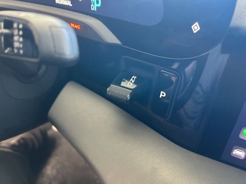 Used 2023 Porsche Taycan Base w/ Premium Package image 8