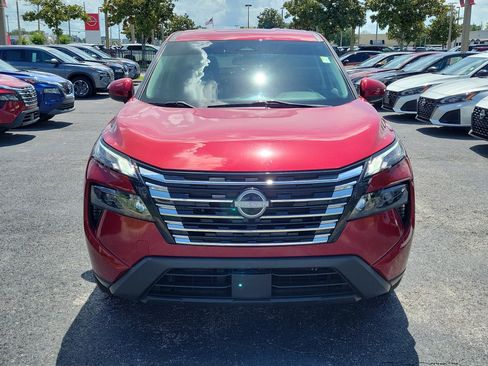 Certified 2024 Nissan Rogue SV FWD image 2