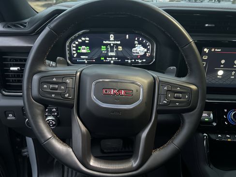 Used 2024 GMC Sierra 1500 AT4 image 17