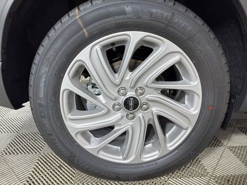 New 2026 Lincoln Corsair Premiere image 26