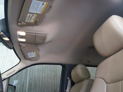 Used 2014 Ford F150 Lariat w/ Lariat Chrome Package AWD/4WD image 23