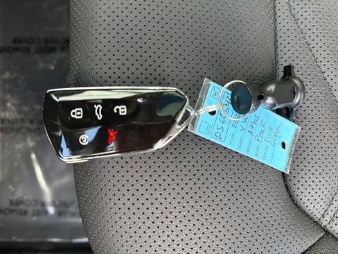 Certified 2025 Volkswagen Atlas Peak Edition SE image 30