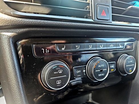 Used 2024 Volkswagen Taos SE image 23