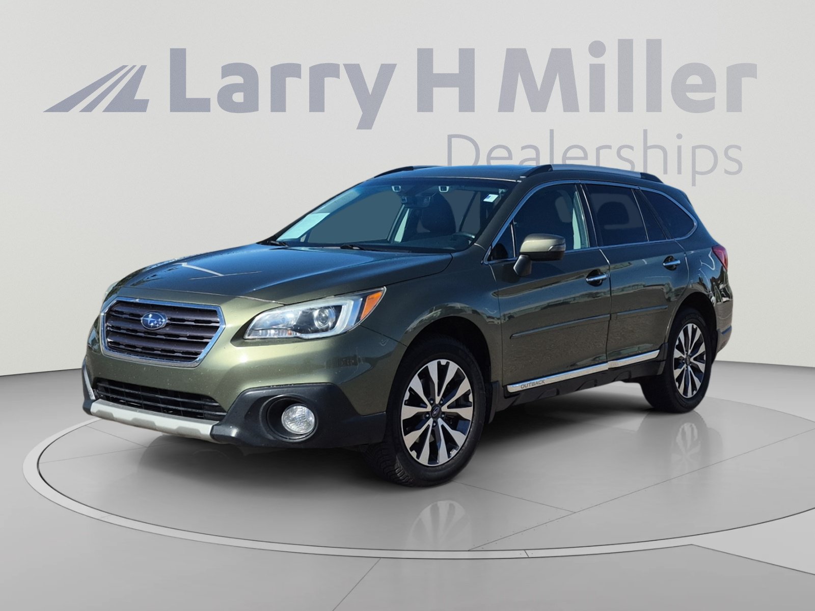 Used 2017 Subaru Outback 3.6R Touring w/ Popular Package #5A AWD/4WD image 1
