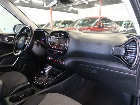 Used 2020 Kia Soul EX FWD image 23
