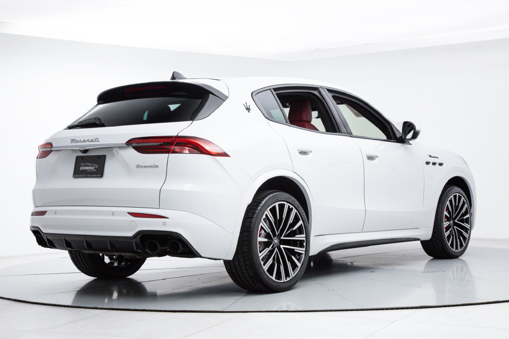Certified 2023 Maserati Grecale Modena AWD/4WD image 5