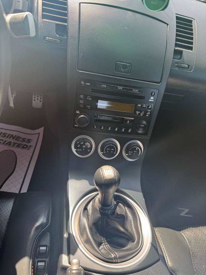 Used 2004 Nissan 350Z Touring RWD image 8