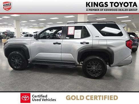 Used 2025 Toyota 4Runner SR5 AWD/4WD image 4