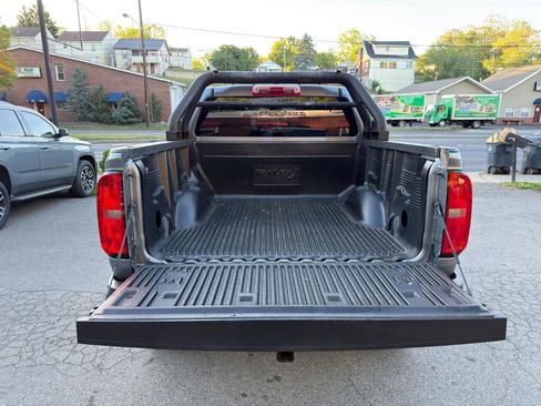 Used 2021 Chevrolet Colorado LT AWD/4WD image 13