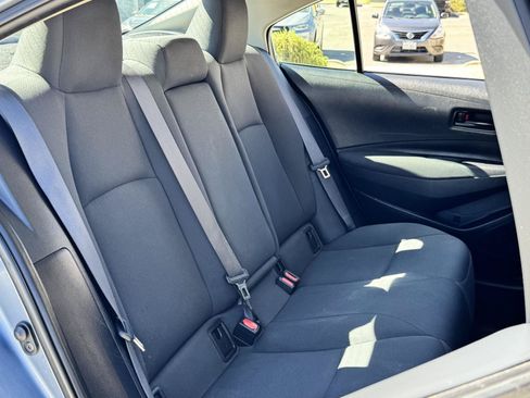Used 2022 Toyota Corolla LE FWD image 33