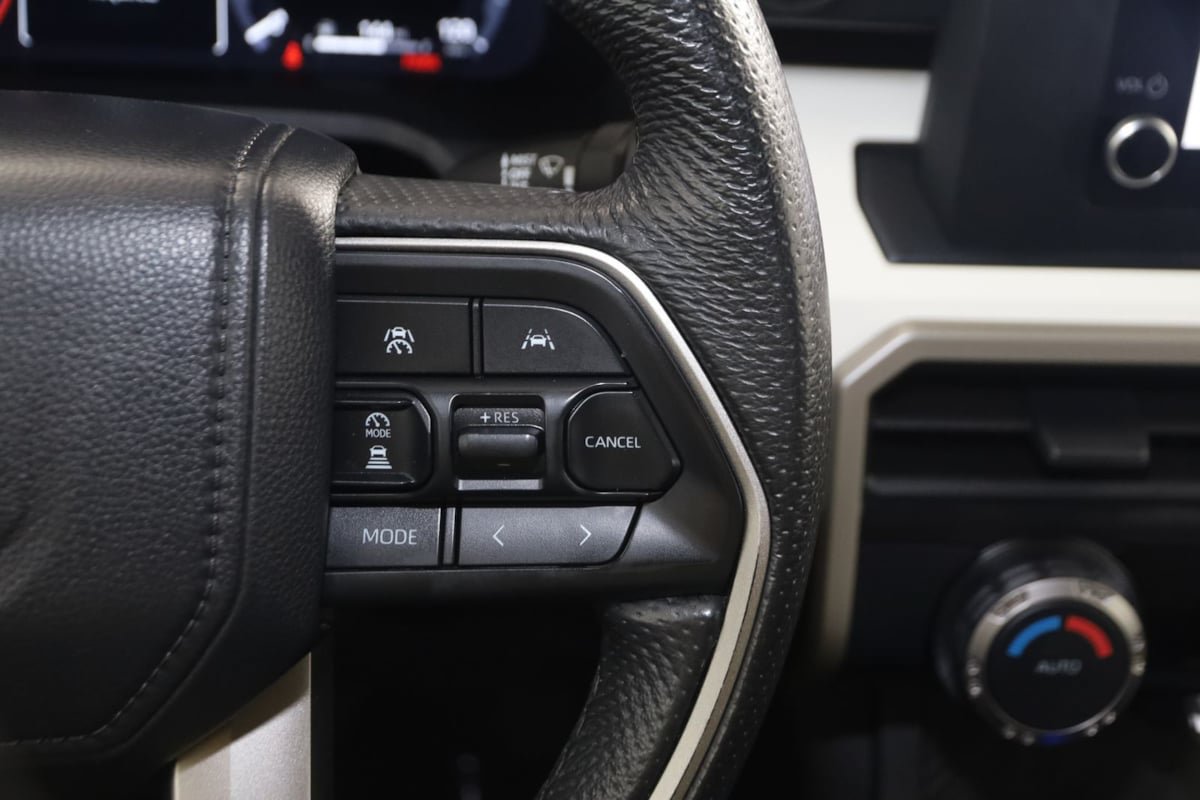 Used 2024 Toyota Tacoma TRD Off-Road AWD/4WD image 30