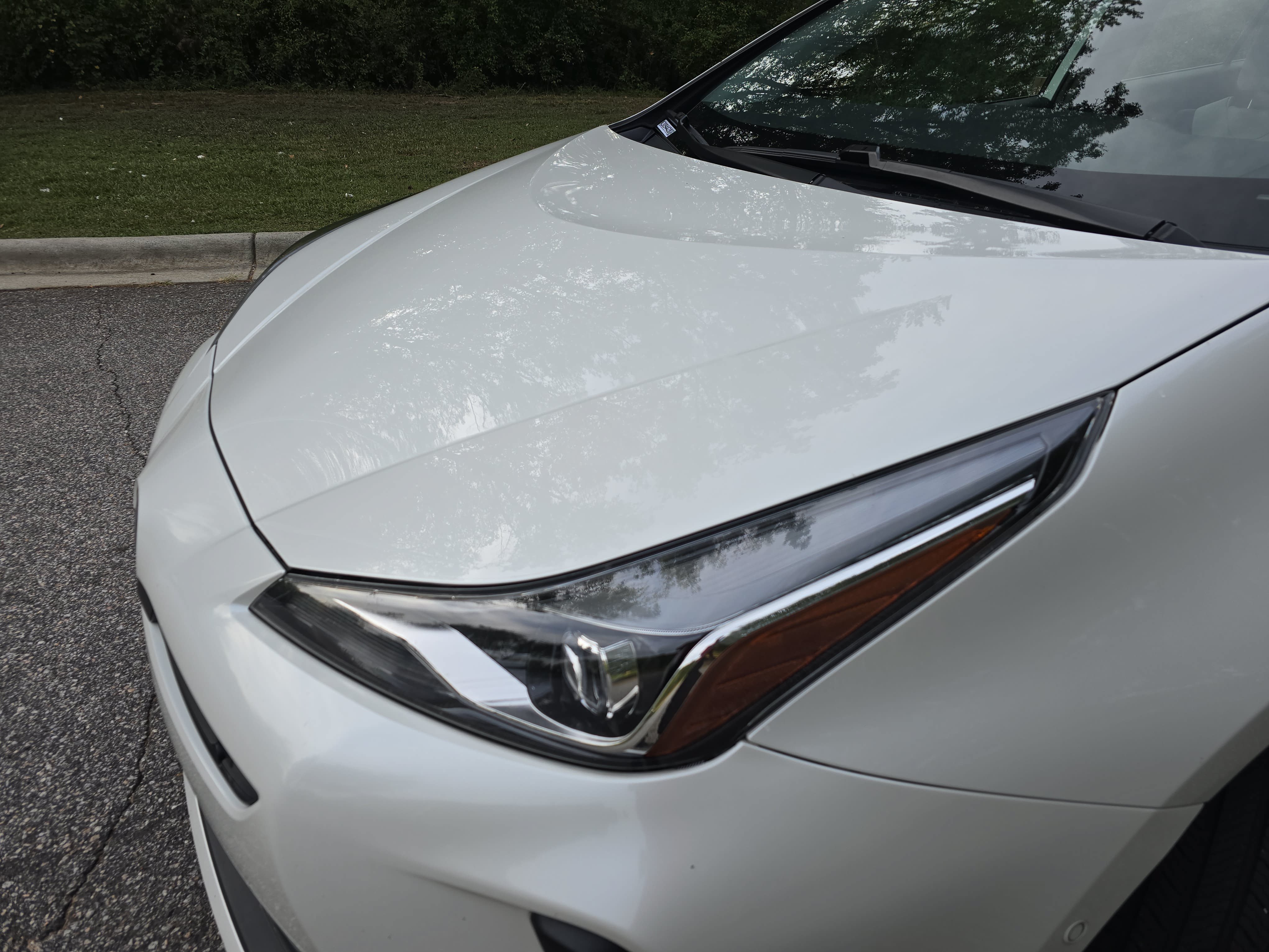 Used 2019 Toyota Prius XLE FWD image 29