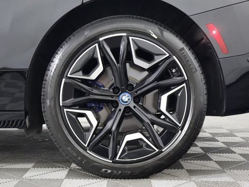 Used 2024 BMW iX xDrive50 w/ Sport Package AWD/4WD image 15