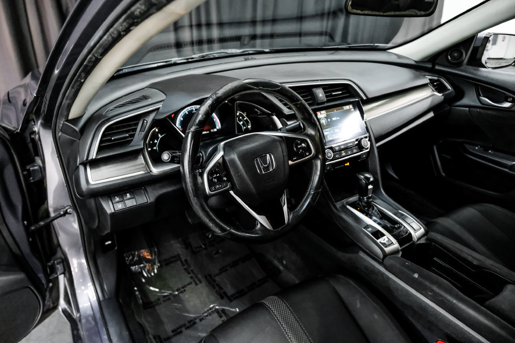 Used 2020 Honda Civic EX image 3