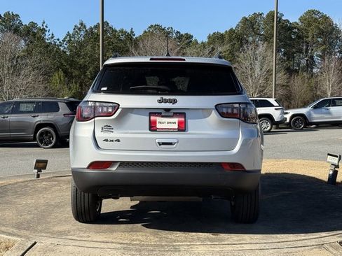 New 2026 Jeep Compass Latitude image 6