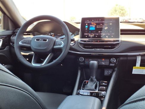 New 2025 Jeep Compass Latitude w/ Altitude Special Edition image 10