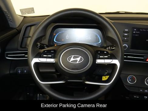 Used 2025 Hyundai Elantra SE FWD image 6