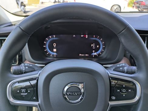 Used 2023 Volvo XC60 B5 Ultimate w/ Climate Package AWD/4WD image 40