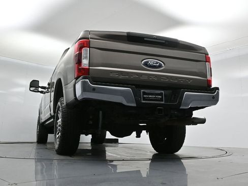 Certified 2018 Ford F250 Lariat w/ Lariat Ultimate Package image 50