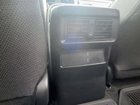 Used 2025 Toyota 4Runner SR5 AWD/4WD image 12