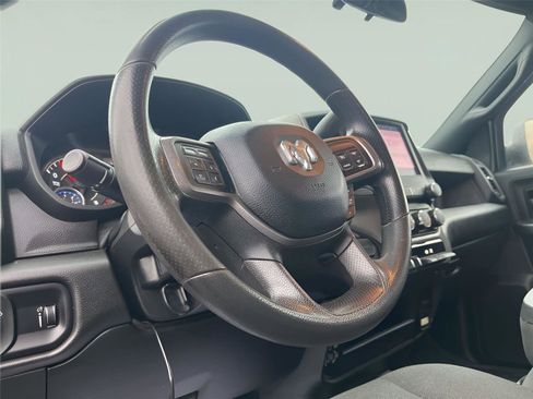 Used 2022 RAM 3500 Tradesman image 15