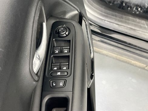 Used 2019 Jeep Renegade Altitude w/ Quick Order Package 2XM image 16