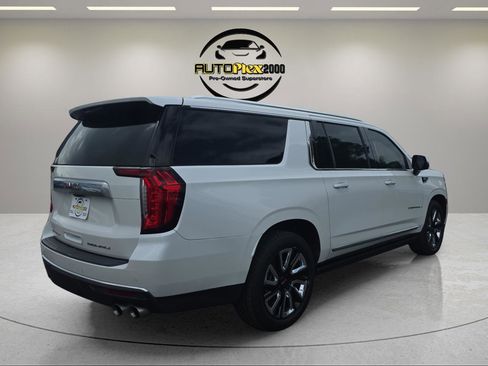 Used 2021 GMC Yukon XL Denali w/ Denali Ultimate Package RWD image 7
