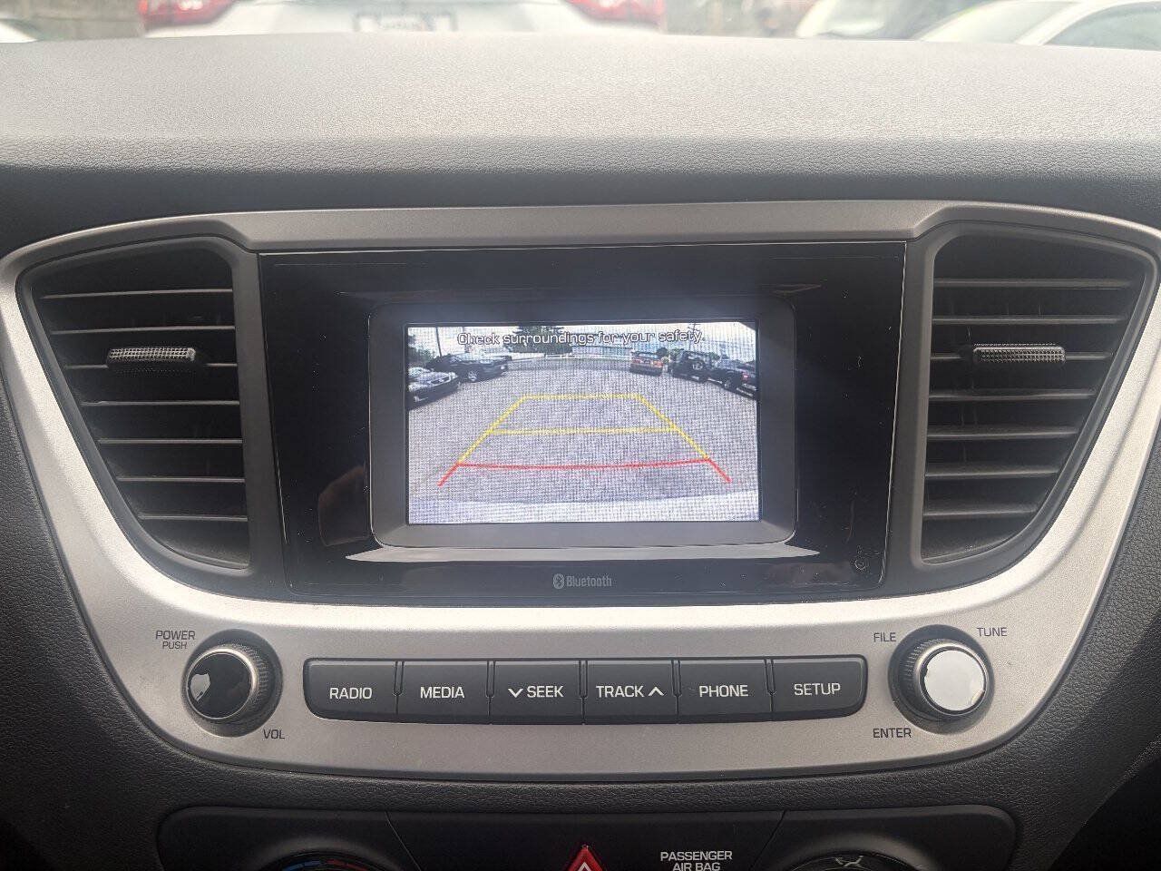 Used 2022 Hyundai Accent SE FWD image 11