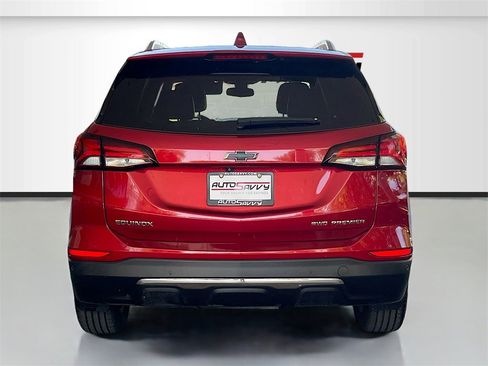 Used 2024 Chevrolet Equinox Premier image 6