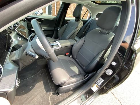 Used 2025 Mercedes-Benz C 300 4MATIC Sedan image 30