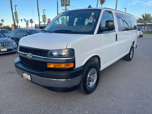 Used 2020 Chevrolet Express 2500 LT w/ LT Preferred Equipment Group image 7