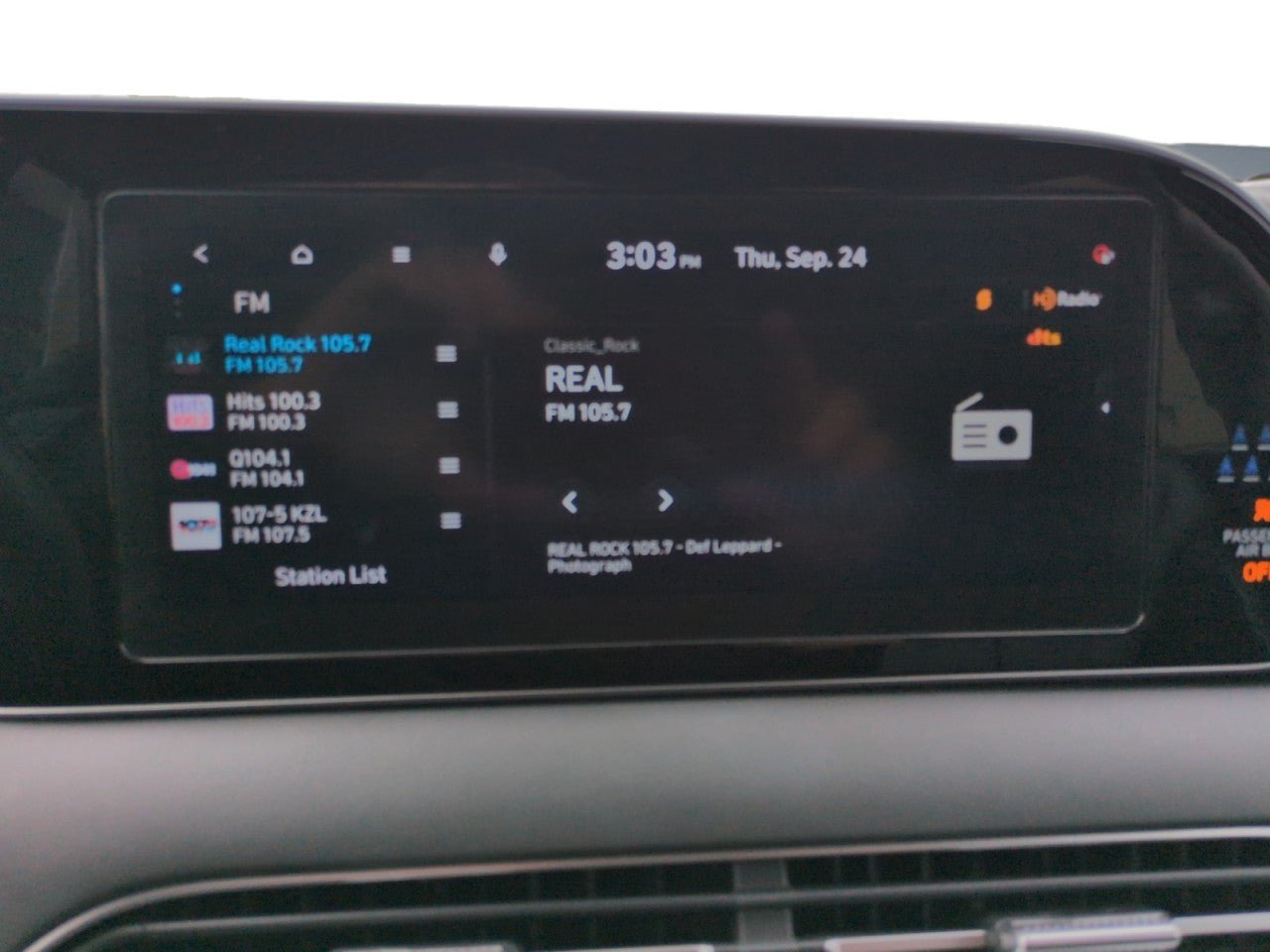 Used 2022 Hyundai Palisade SEL w/ Premium Package FWD image 19