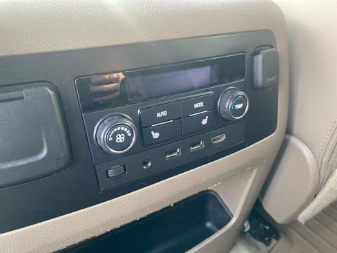 Used 2018 Chevrolet Tahoe LT image 25