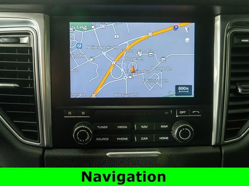 Used 2018 Porsche Macan GTS image 20