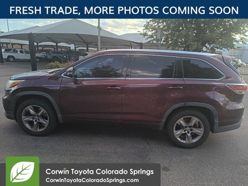 Used 2015 Toyota Highlander Limited w/ Driver Technology Package FWD image 7