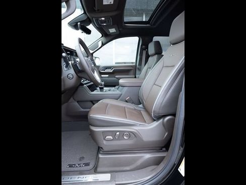 New 2026 GMC Sierra 1500 Denali w/ Denali Reserve Package AWD/4WD image 18