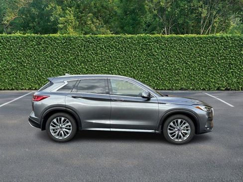 Used 2025 INFINITI QX50 Luxe image 2