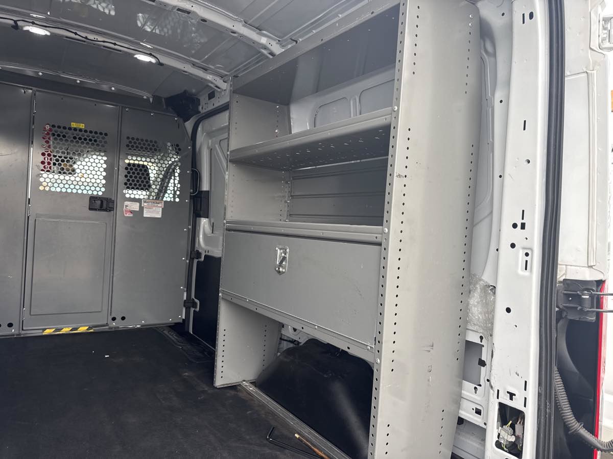Used 2019 Ford Transit 250 130 Medium Roof RWD image 10