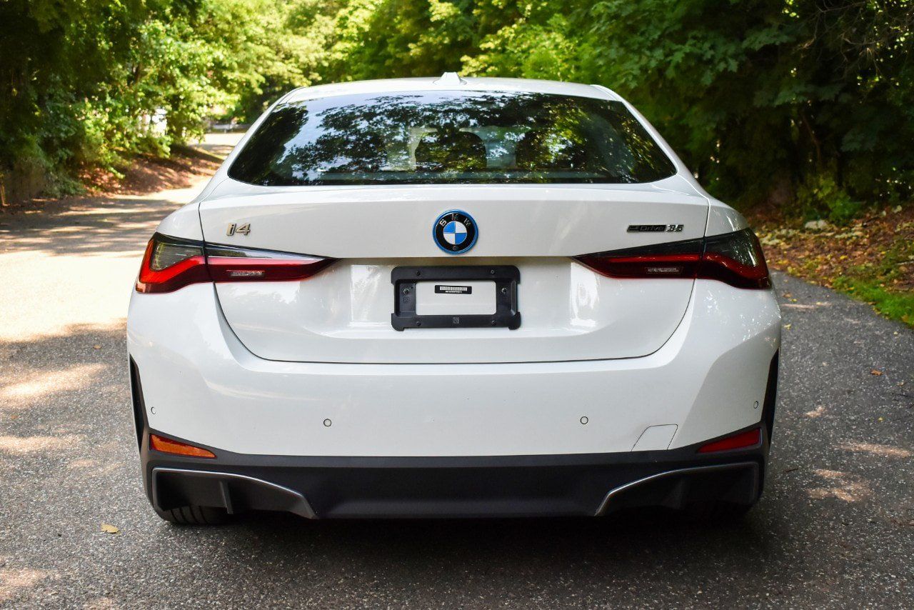 Used 2023 BMW i4 eDrive35 w/ Premium Package RWD image 7