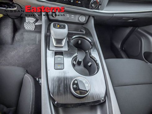 New 2025 Nissan Rogue S image 24